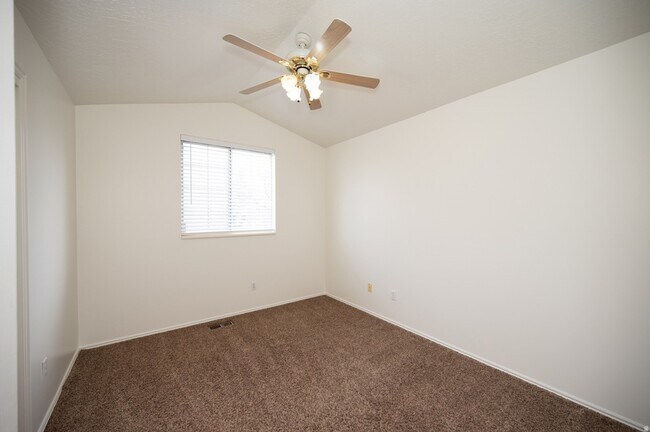 Building Photo - 8004 Old Barn Dr