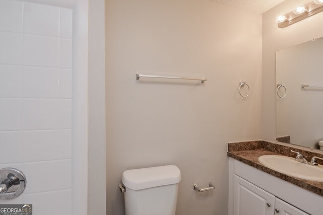 Building Photo - 5176 Martins Crossing Rd