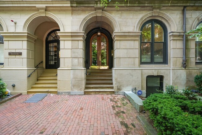 Building Photo - 28 Marlborough St