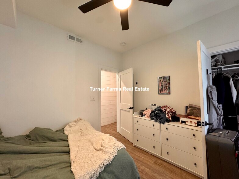 Building Photo - 1510 Tremont St