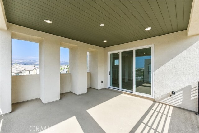 Building Photo - 113 Pitch