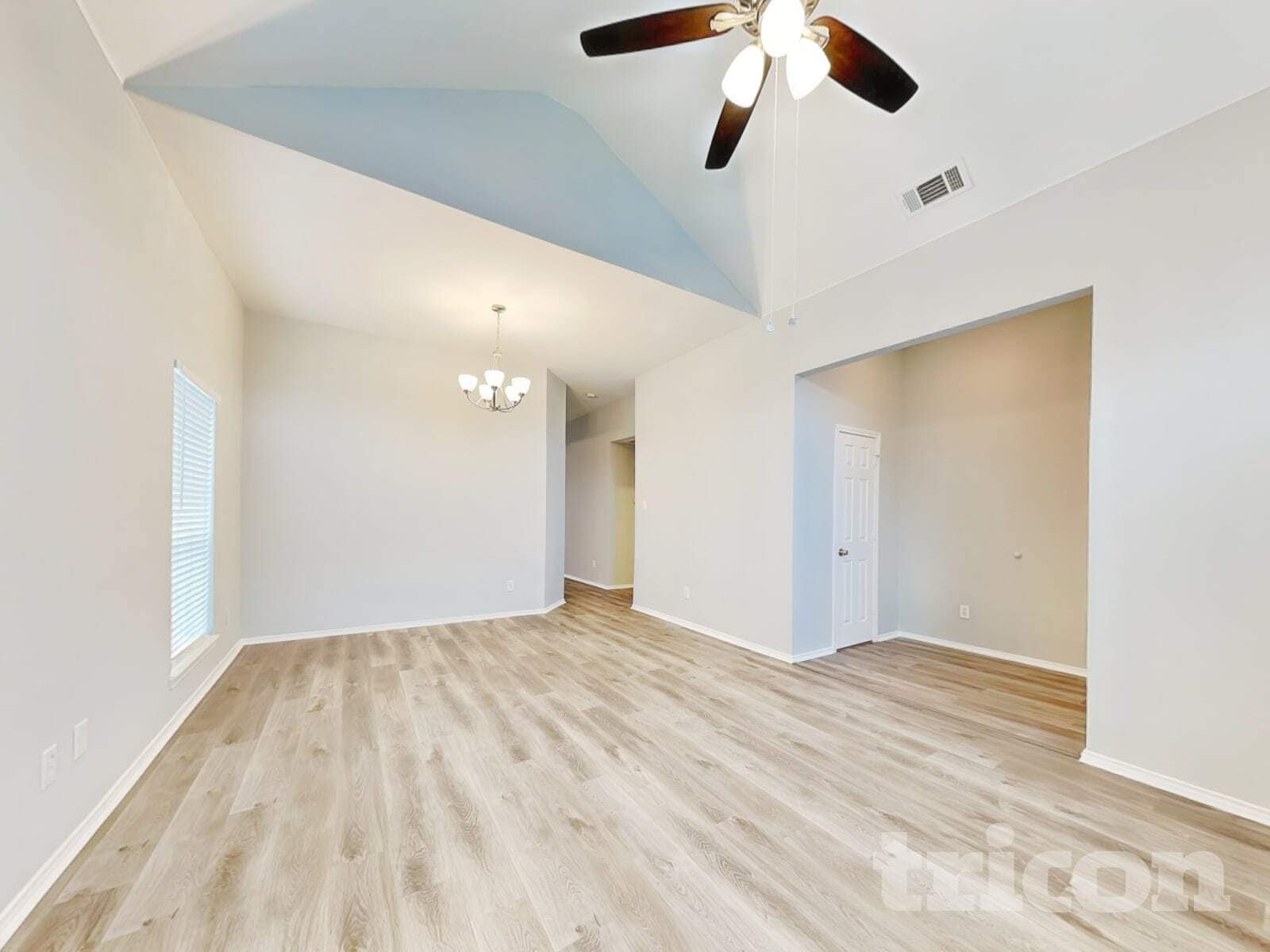 Building Photo - 1700 Bob Dr