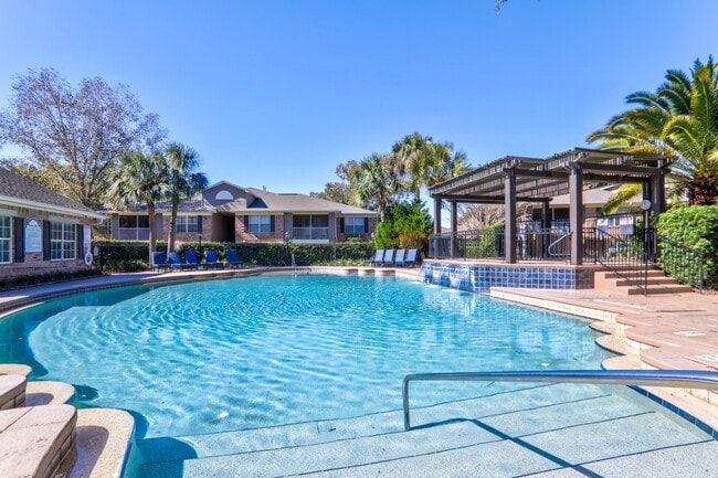 Building Photo - Kings Mill Apartment Homes