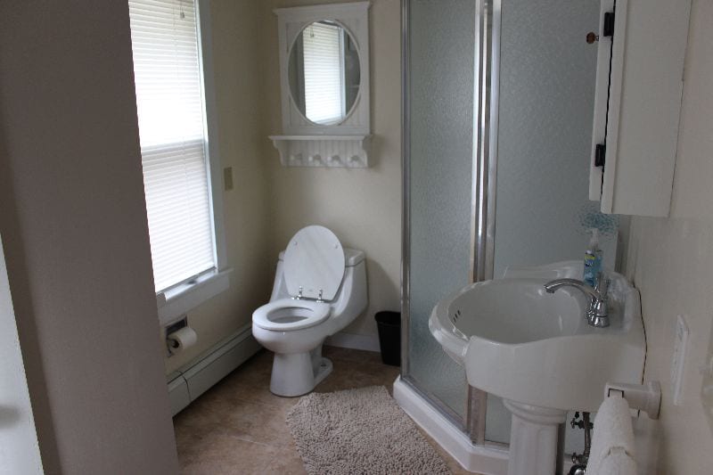 Building Photo - 69 Ploughed Neck Rd