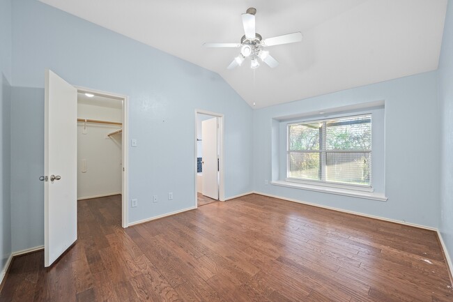 Building Photo - 11018 WARATH Oak Ct