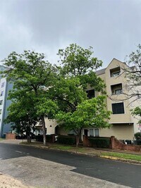 Building Photo - 2510 San Gabriel St