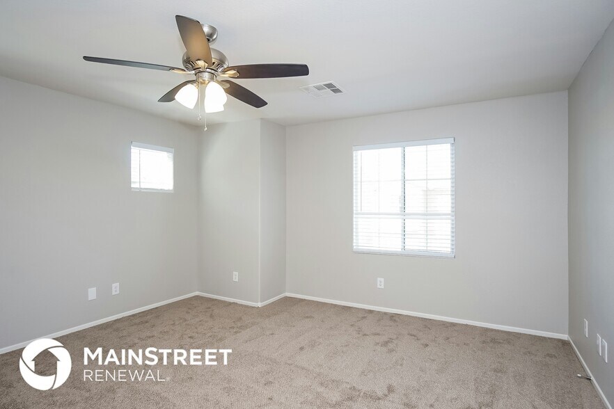 Building Photo - 4052 Oliver Sagebrush Dr