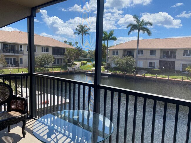 Building Photo - 1 Royal Palm Way