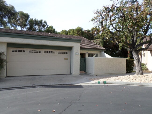 Building Photo - 806 Cardamom Ct