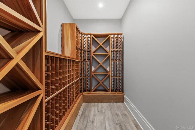 Building Photo - 25 Hunt Pl