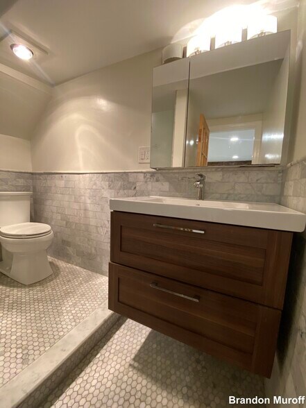 Building Photo - 482 Columbus Ave