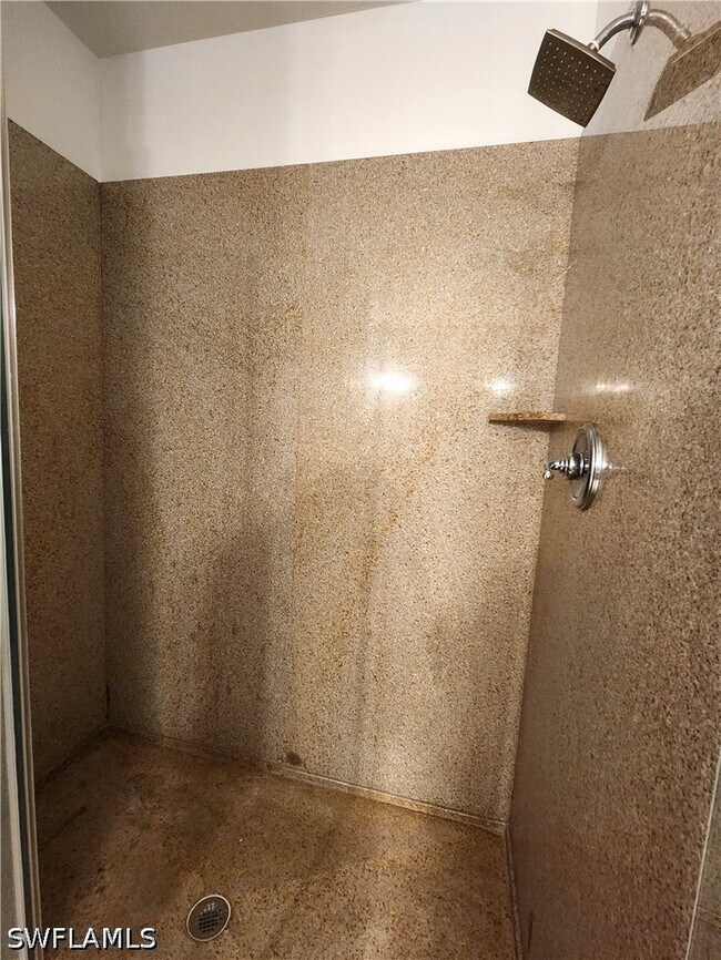 Building Photo - 1256 Carpazi Ct