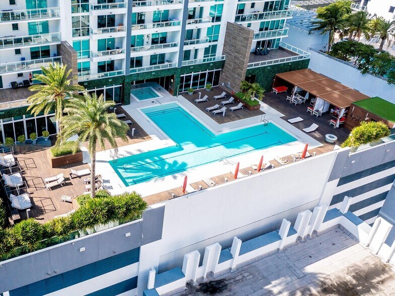 Building Photo - 1080 Brickell Ave