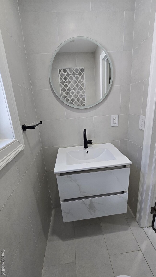 Building Photo - 80-06 209th St