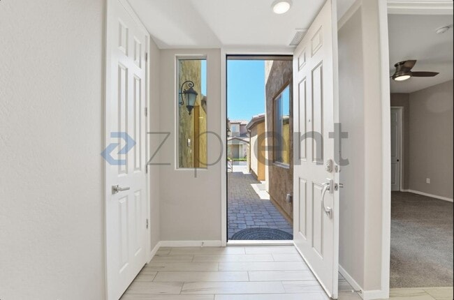 Building Photo - 250 W Queen Creek Rd