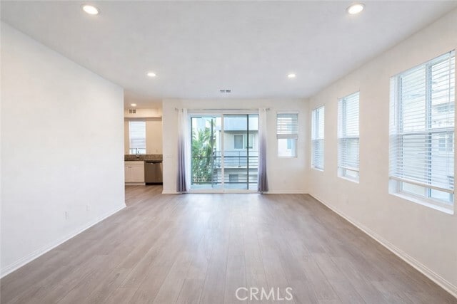 Building Photo - 259 Steely