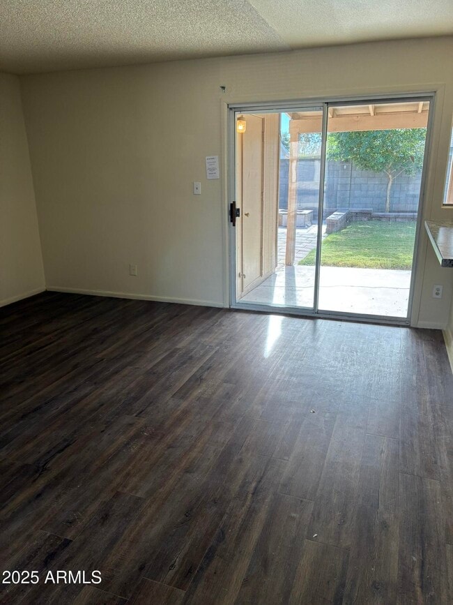 Building Photo - 2205 W Curry St