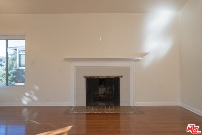 Building Photo - 2401 Meadow Valley Terrace