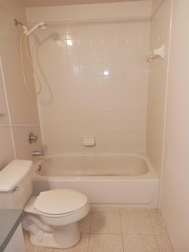 Building Photo - 102 Belmont Ln