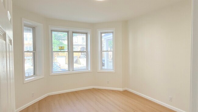 Building Photo - 291 Avenue B