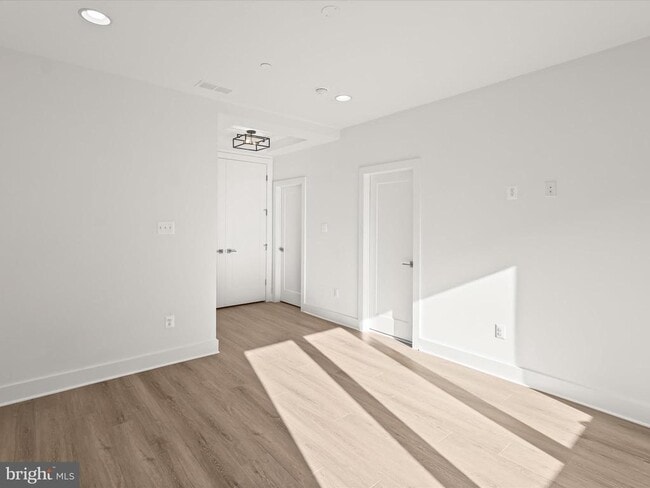 Building Photo - 14920 Dispatch St