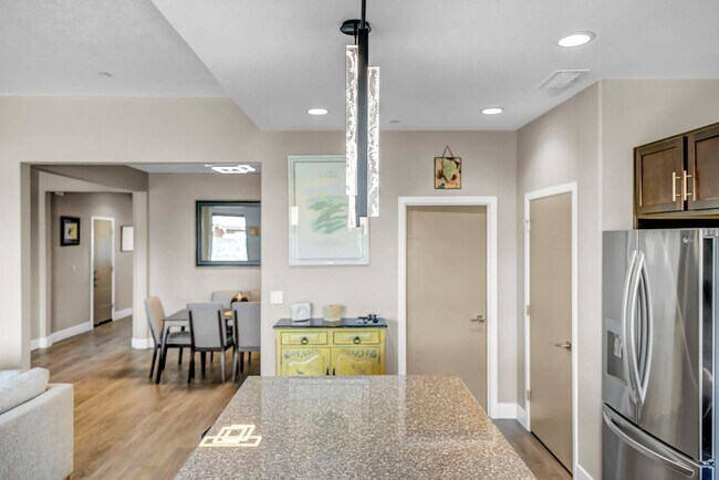 Building Photo - 2722 Mylonite Dr