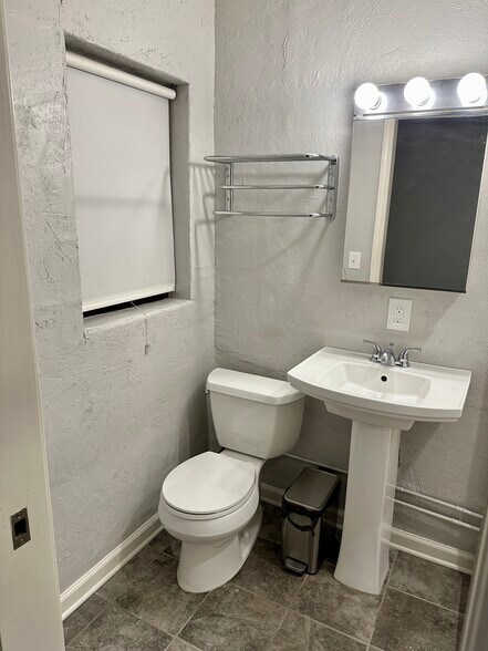 Bathroom - 24 Trimble St