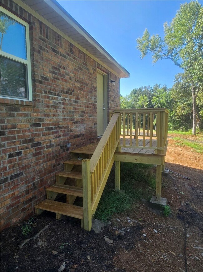 Building Photo - 7911 US-64