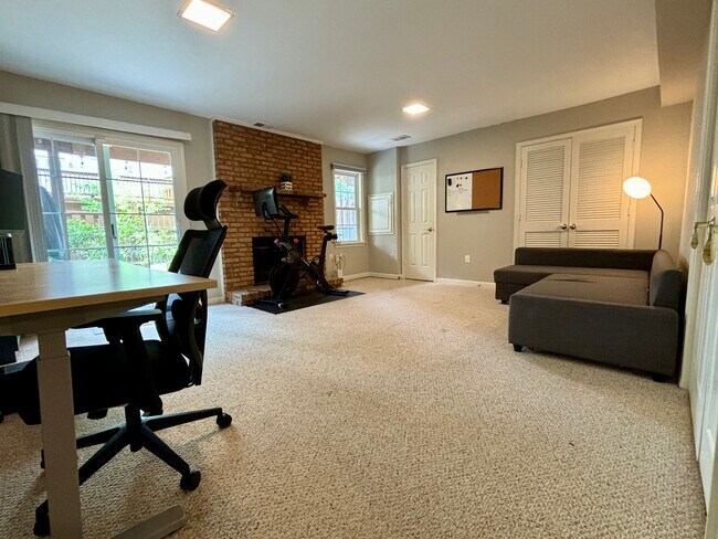 Building Photo - 2057 Pieris Ct