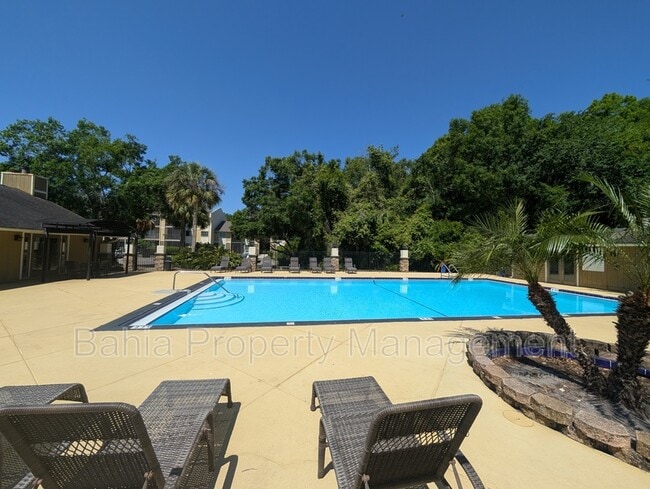 Building Photo - 13401 Arbor Pointe Cir