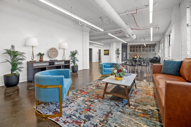 Building Photo - 215 N Santa Fe Ave