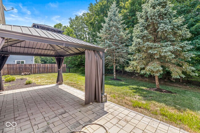 Building Photo - 5641 Buck Dr