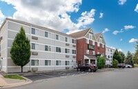 Building Photo - Furnished Studio-Cincinnati - Blue Ash -Reed Hartman