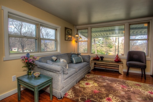 Building Photo - 560 Riceville Rd