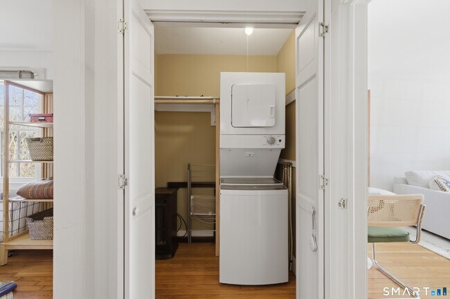 Building Photo - 12 Flanders Rd