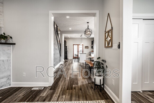 Building Photo - 1547 Hoyt Ave