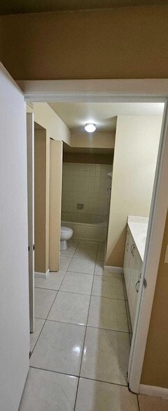 Building Photo - 4767 Via Palm Lakes