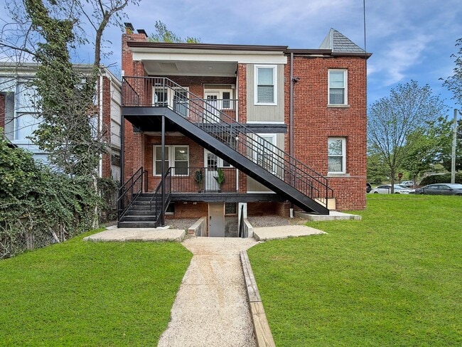 Building Photo - 4800 3rd St NW