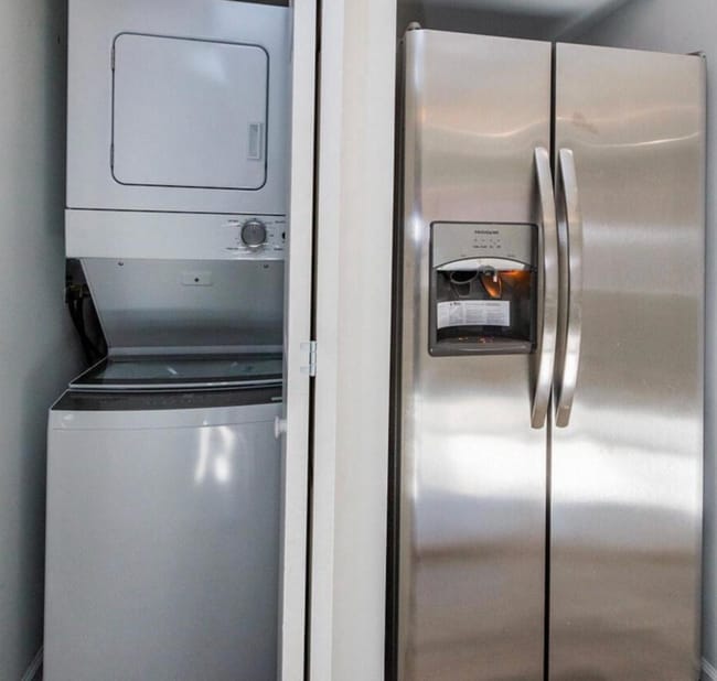 Building Photo - 529 16th St NE