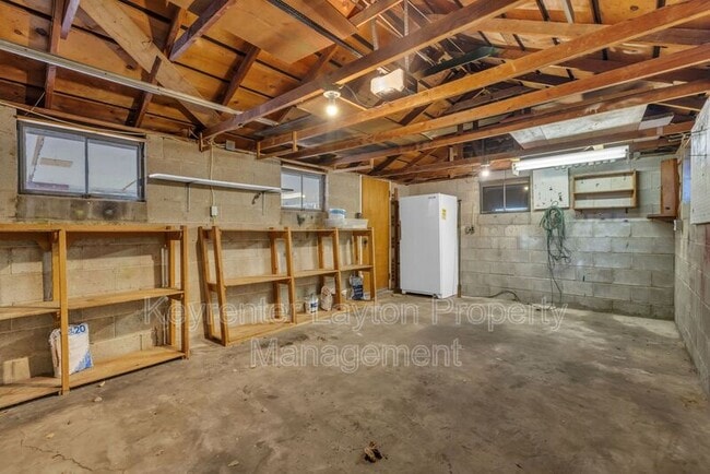 Building Photo - 1687 Rushton St