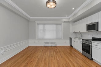 Building Photo - 1369 Hyde