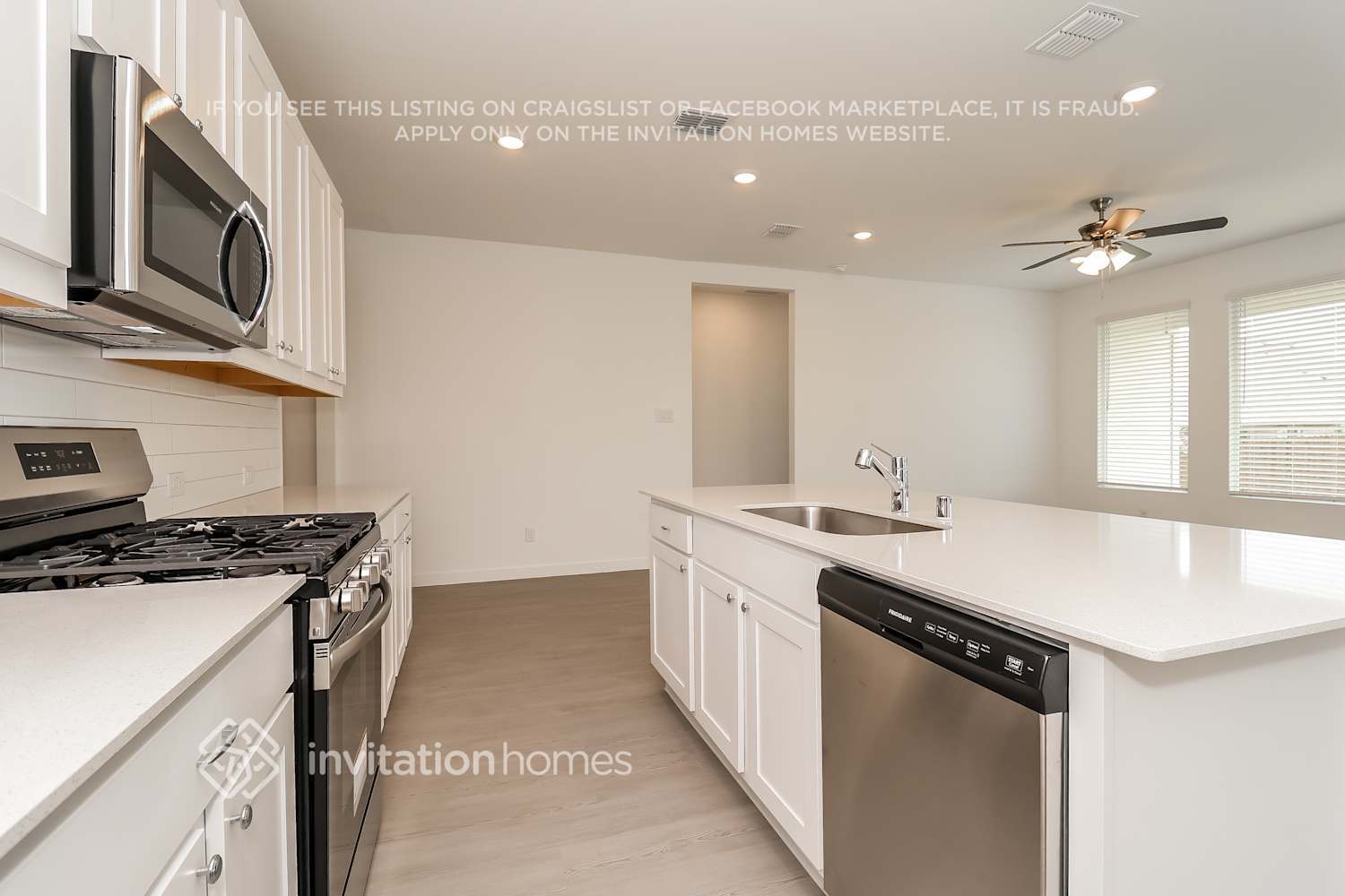 Building Photo - 320 Sedalia Trl