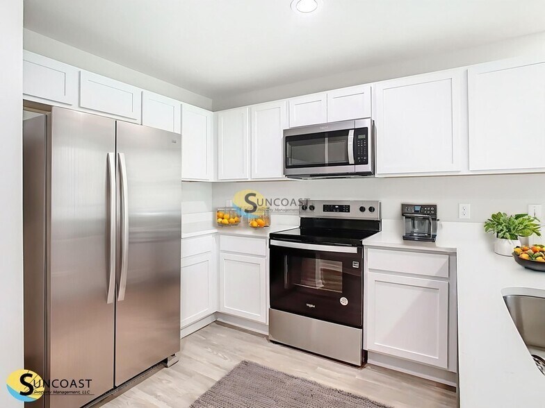 Building Photo - 3821 SW 43rd Ct