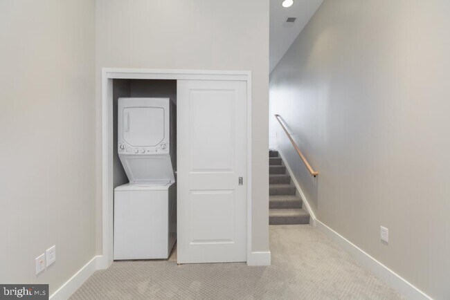 Building Photo - 1511 11th St NW