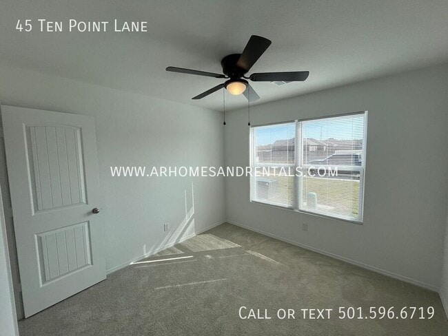 Building Photo - 45 10 Point Ln