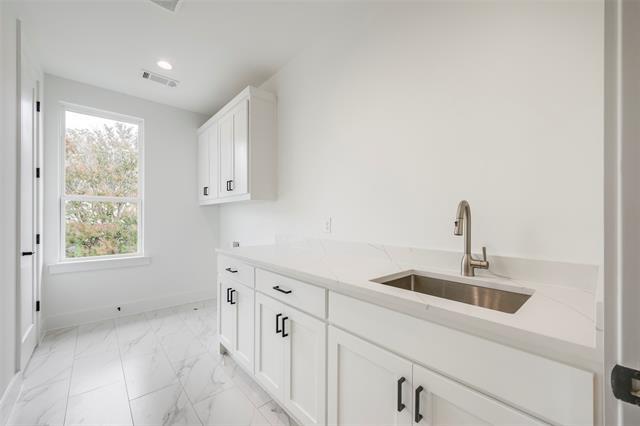 Building Photo - 6027 Marquita Ave