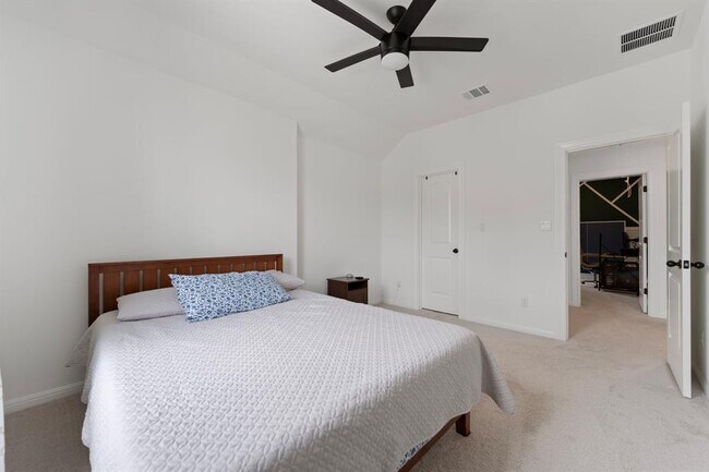 Building Photo - 7624 Alouette Dr
