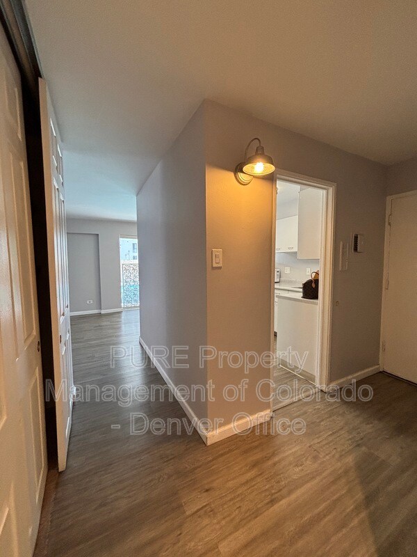 Building Photo - 888 Logan St