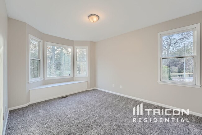 Building Photo - 2784 Lost Lakes Dr