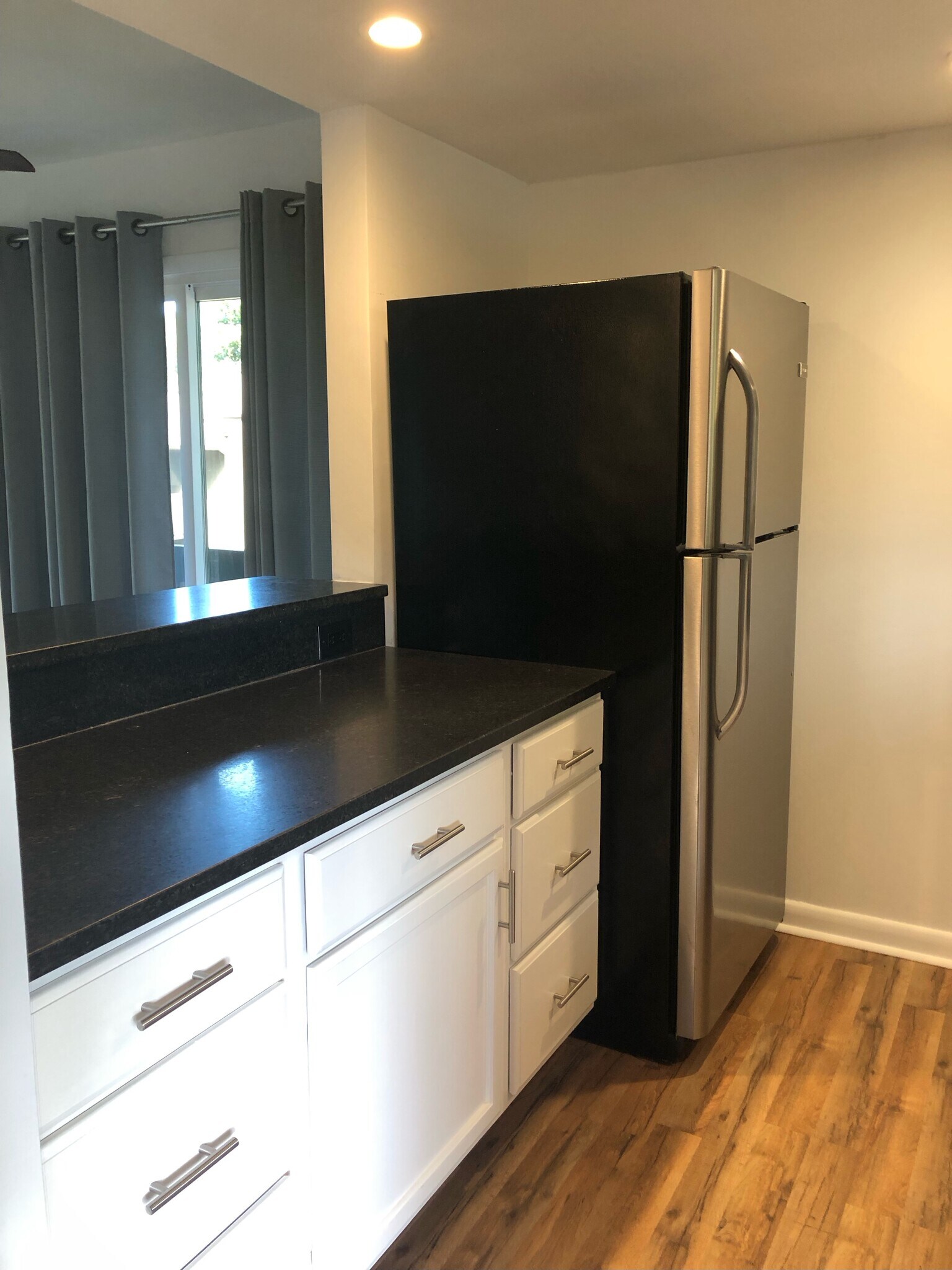 Building Photo - 250 Sugar Gum Ln